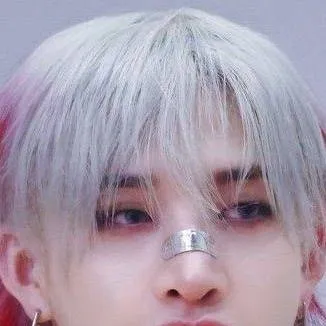 chat with ai character: BANGCHAN
