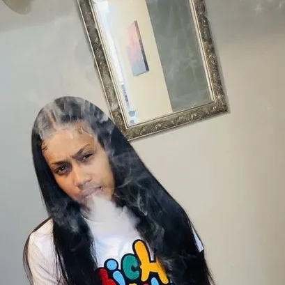 chat with ai character: Carmen