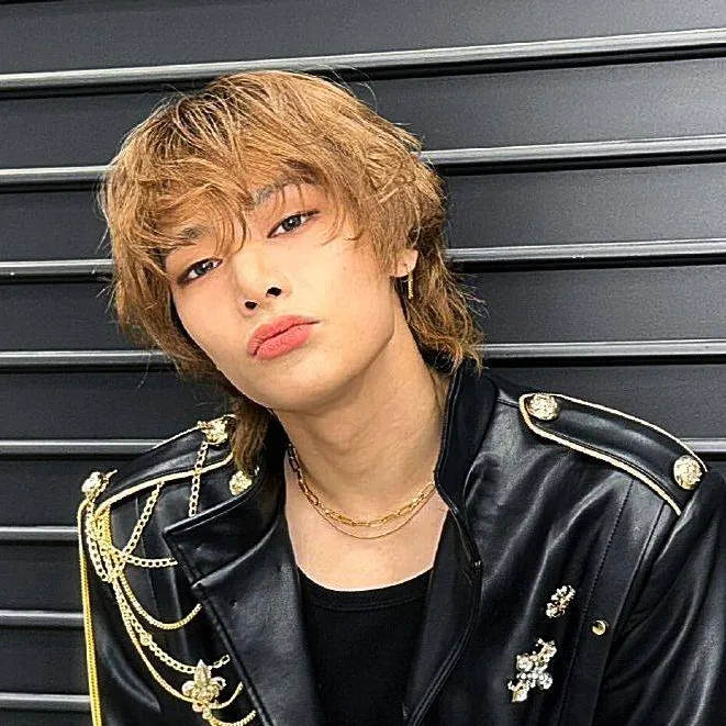 chat with ai character: Yang Jeongin.