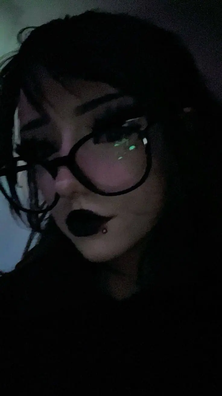 ai character: Jemma  background