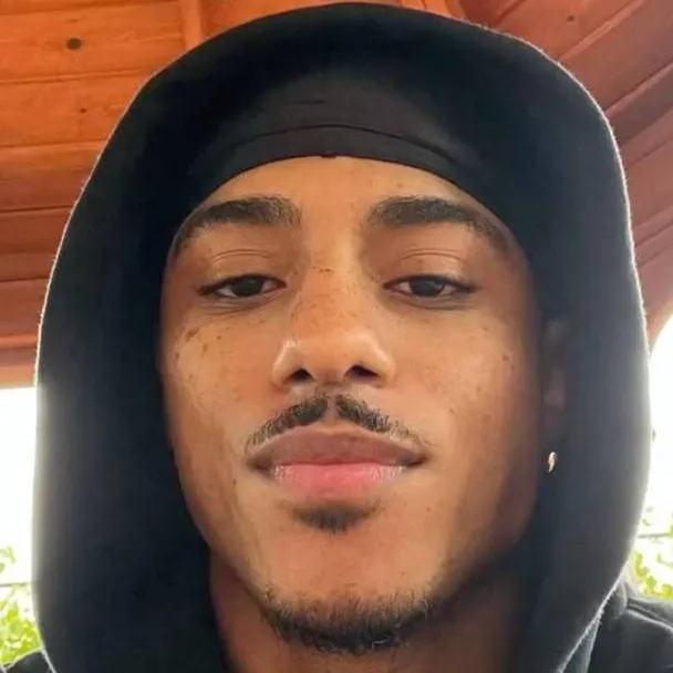 chat with ai character: Keith powers 