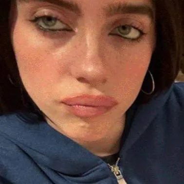 Chat with Billie eilish - text or voice, Enjoy AI Chat Free & Safe