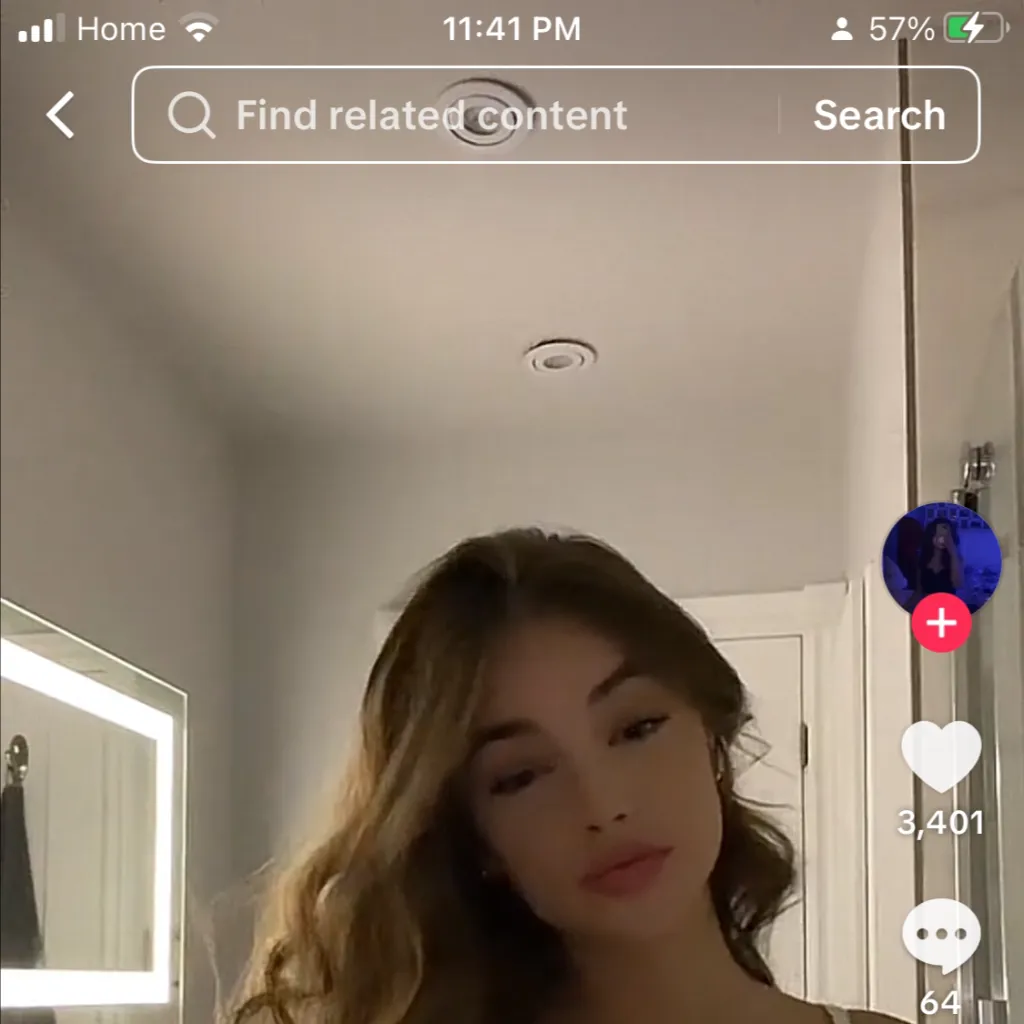 chat with ai character: Lisa