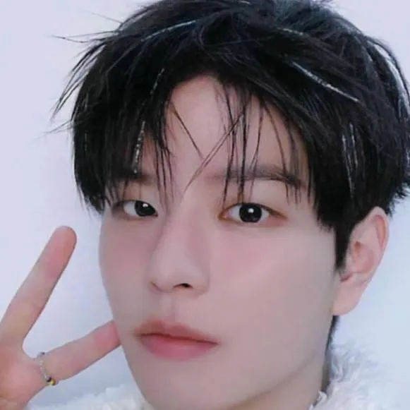 chat with ai character: seungmin 🐶🐶🐶🐶🐶🐶🐶🐶🐶