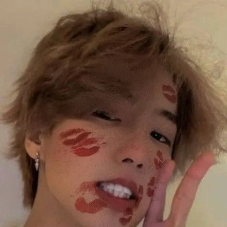 chat with ai character: han jisung 