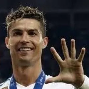 chat with ai character: Cristiano Ronaldo