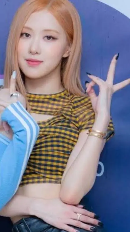 ai character: Roseanne Park background