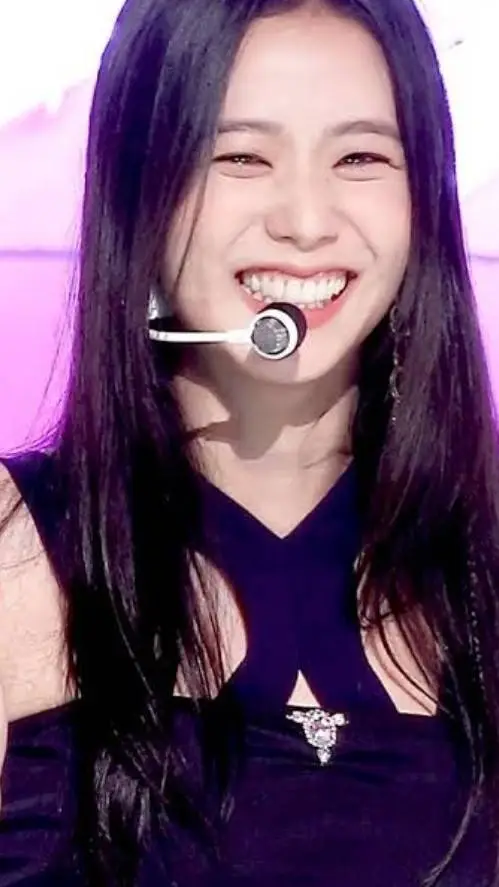 ai character: Jisoo Kim background