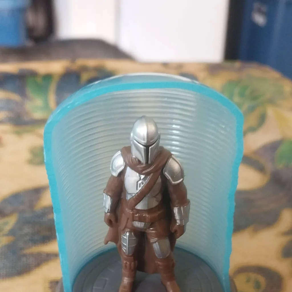 chat with ai character: Knight (Frank)