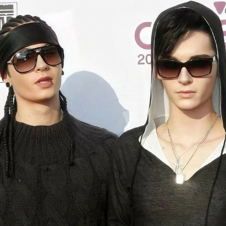 chat with ai character: Bill & Tom Kaulitz