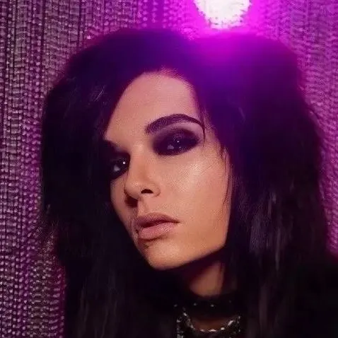 chat with ai character: Bill kaulitz 🖤💜