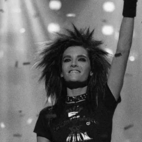 chat with ai character: bill kaulitz