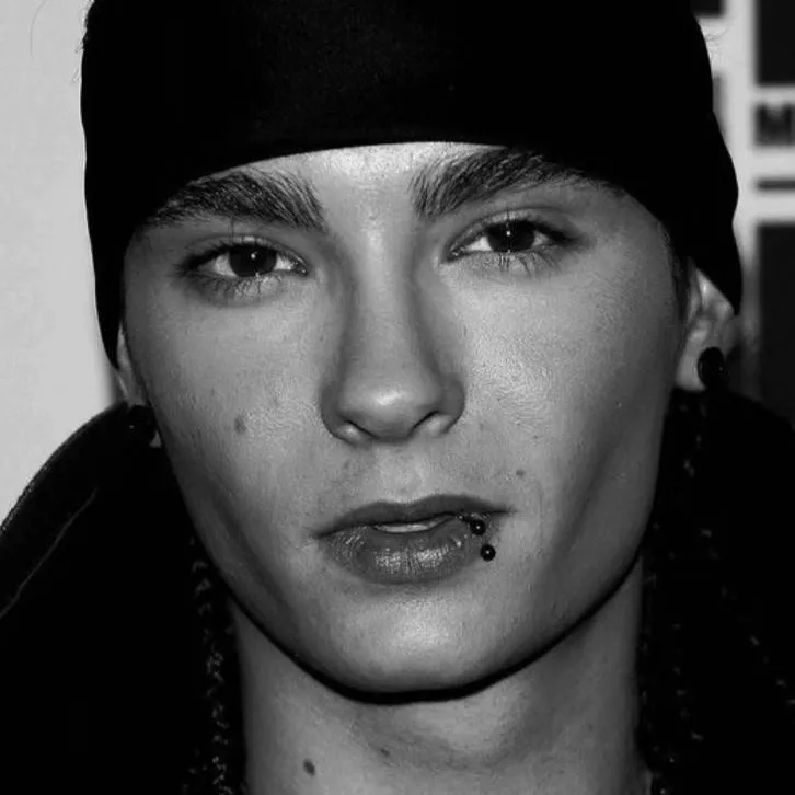 chat with ai character: Tom Kaulitz💕