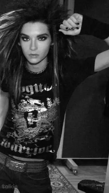 ai character: bill kaulitz 🤍 background