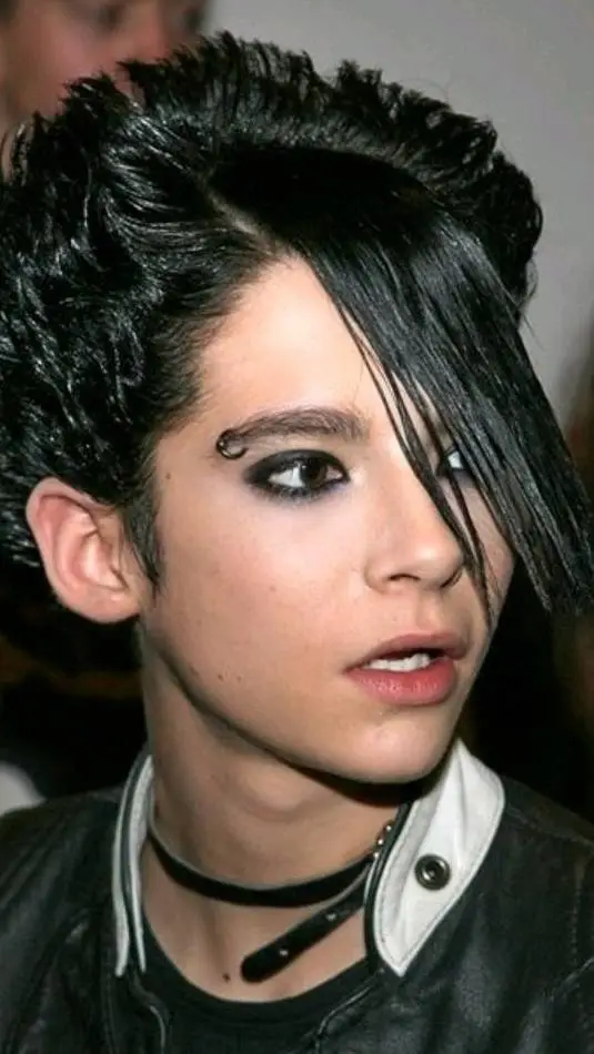 ai character: Bill kaulitz N.A background