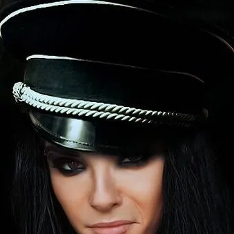 chat with ai character: bill kaulitz