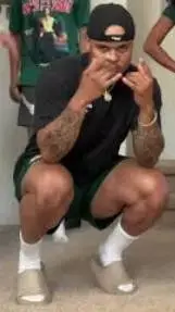 ai character: LARO BENZ background