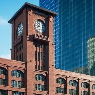 chat with ai character: giant school