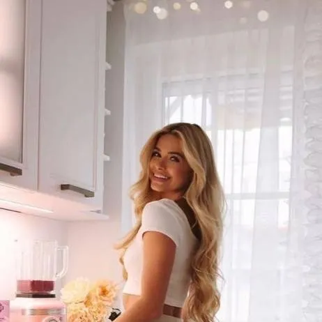 chat with ai character: Petro