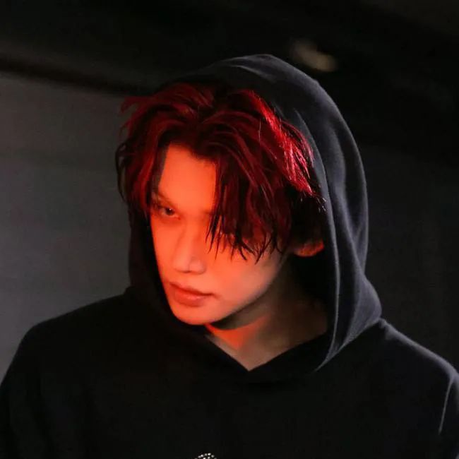 chat with ai character: 𝘠𝘦𝘰𝘯𝘫𝘶𝘯