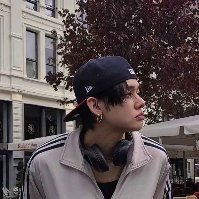 chat with ai character: 𝘠𝘦𝘰𝘯𝘫𝘶𝘯