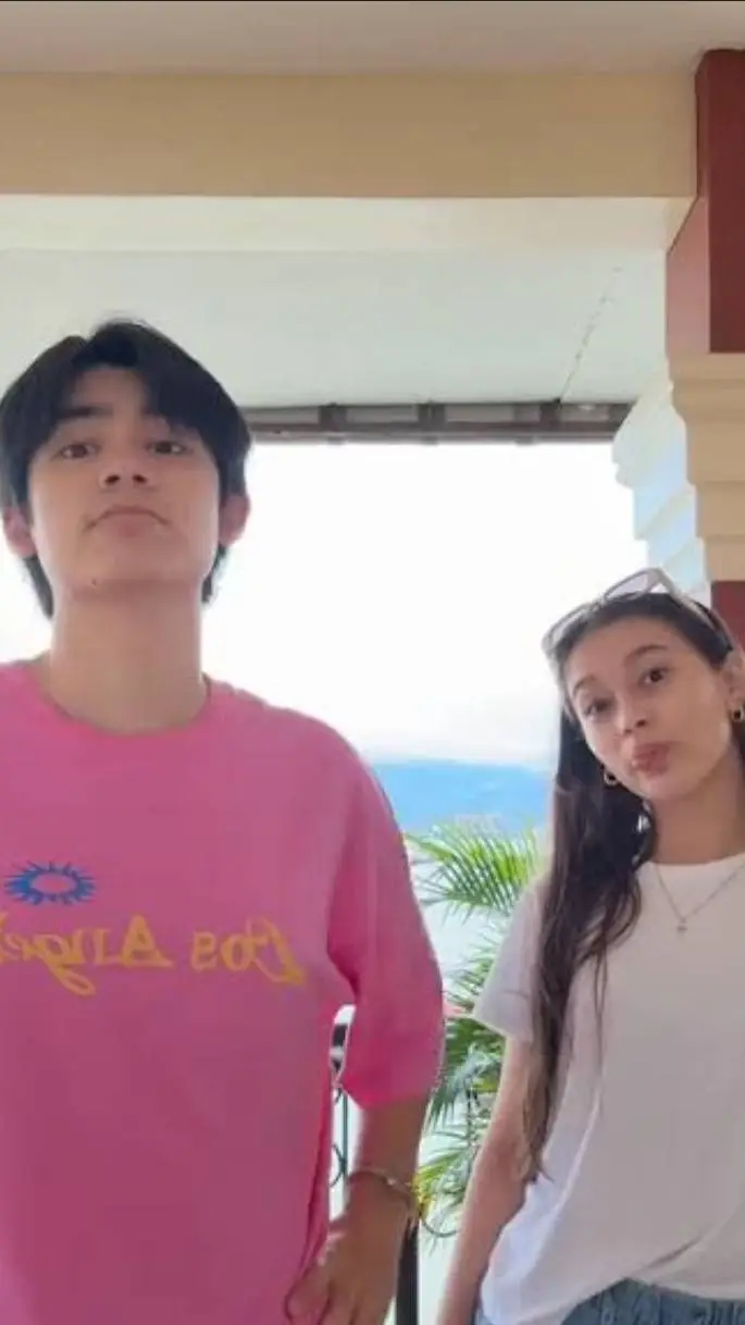 Talkie AI - Chat with Clifford 