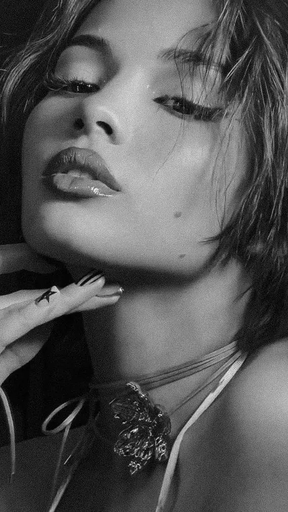 ai character: Карнавал  background