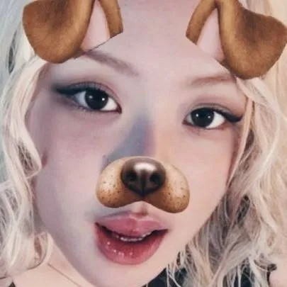 chat with ai character: Rosé!💗
