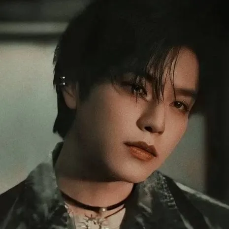 chat with ai character: Seungmin