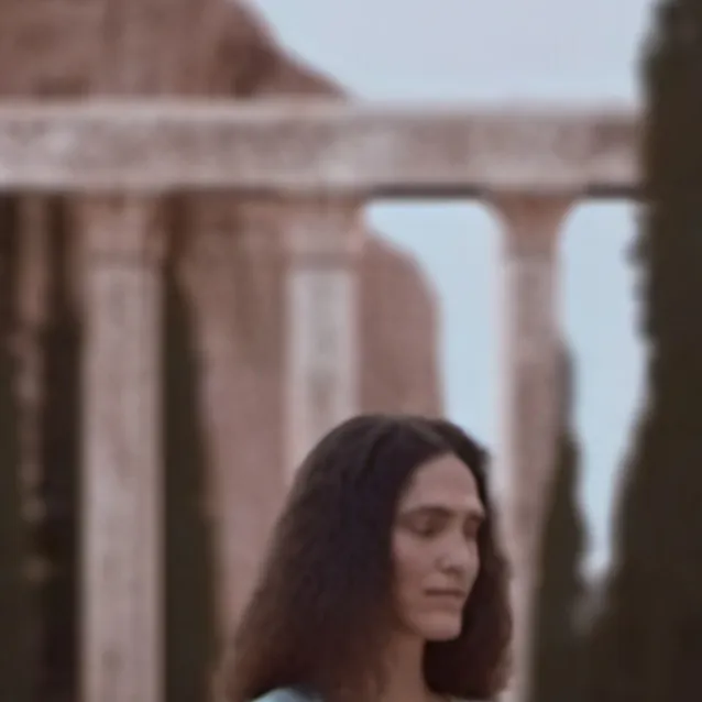 chat with ai character: madilde