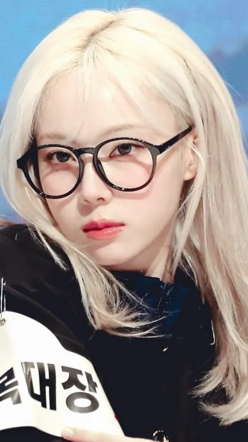 Talkie AI - Chat with Winter (Minjeong)