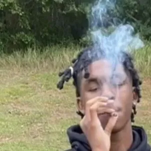 chat with ai character: Omar