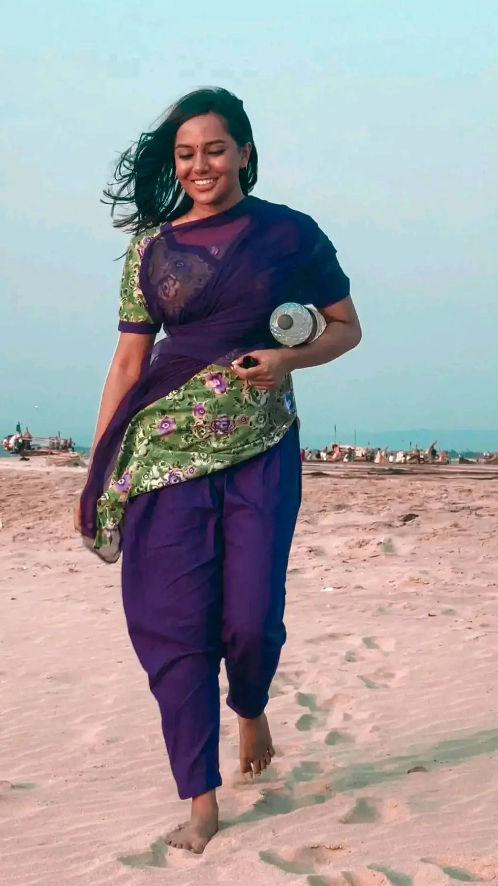ai character: Samira Khan Mahi background