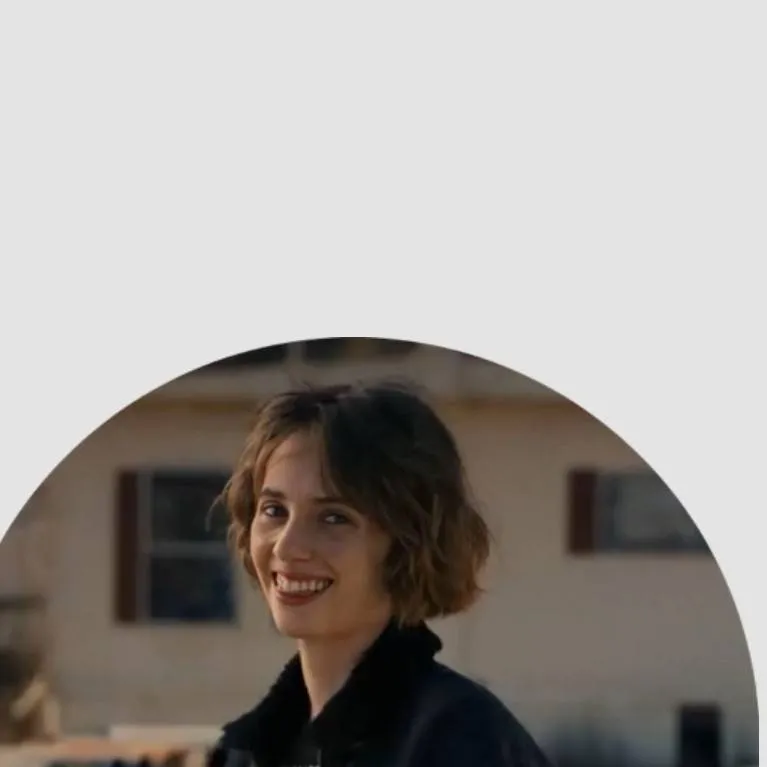 chat with ai character: Elena Carver