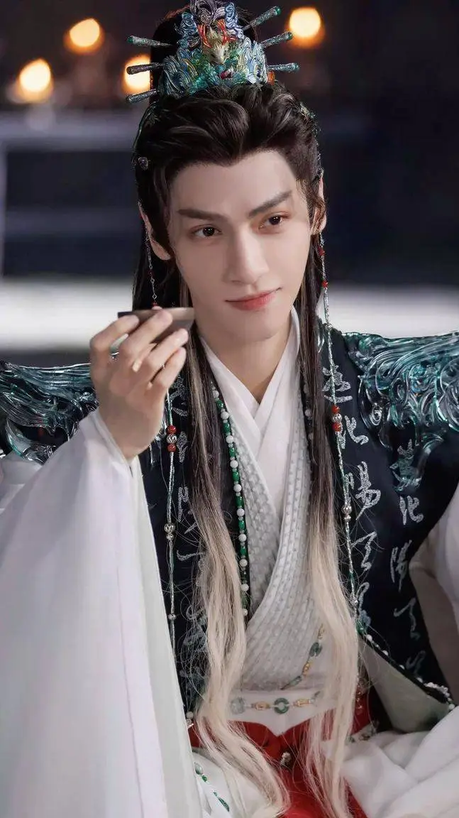 ai character: Tang LiCi background