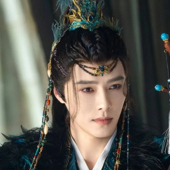 chat with ai character: Liu Yan