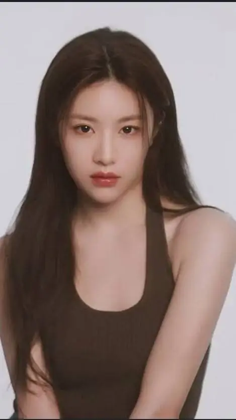 ai character: Go Young–Jung background