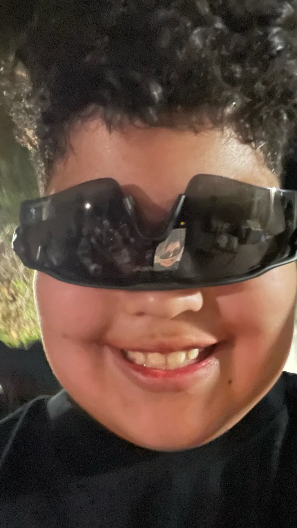 ai character: Survive background