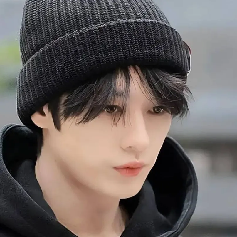 chat with ai character: {MINHO}