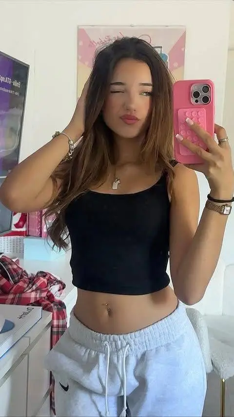 ai character: valeria rebollo background