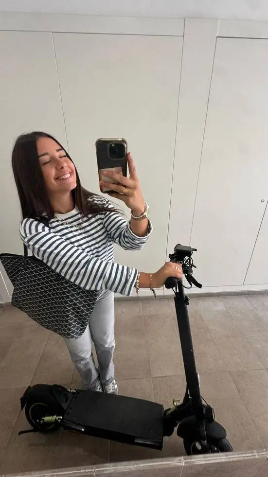 ai character: martina lucena  background