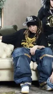 ai character: Tom Kaulitz  background