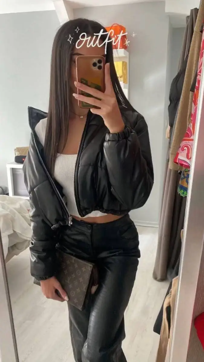 ai character: Alisa background