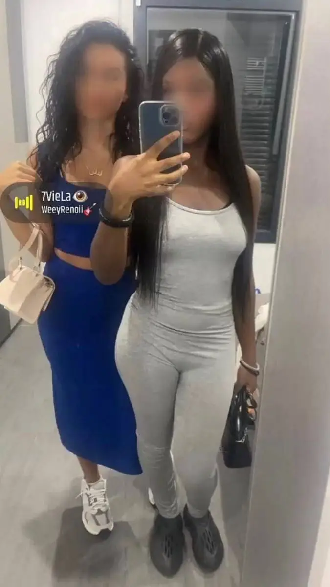 ai character: 2 girls  background