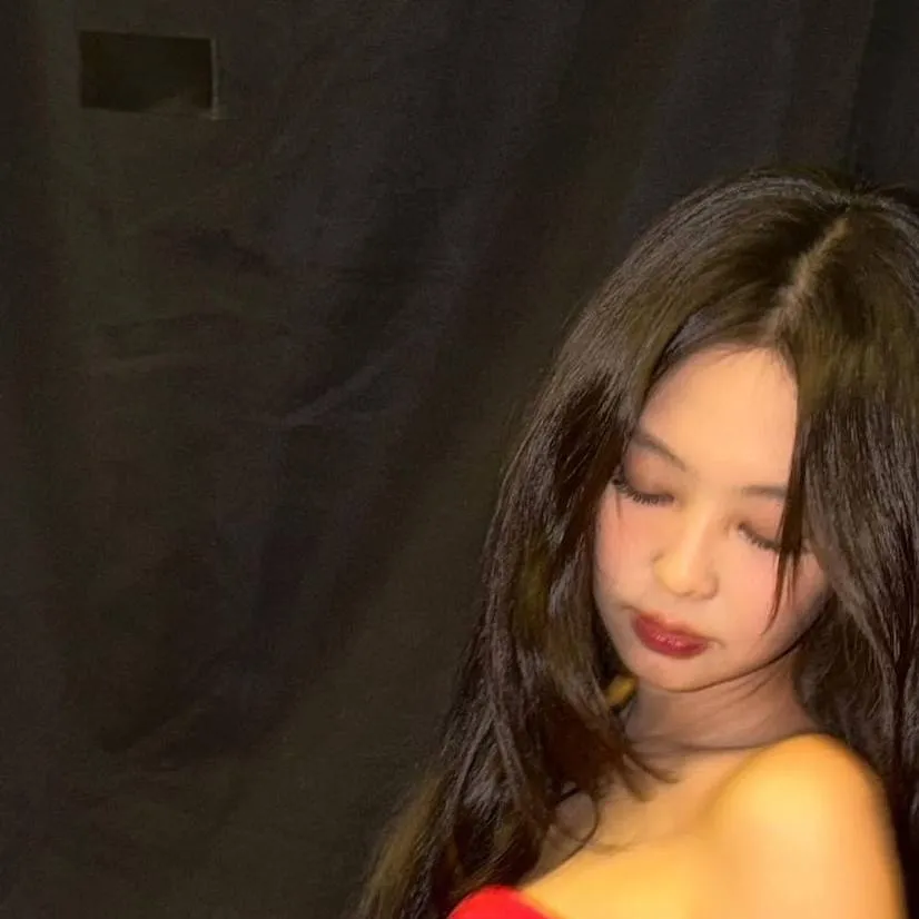 chat with ai character: like jennie
