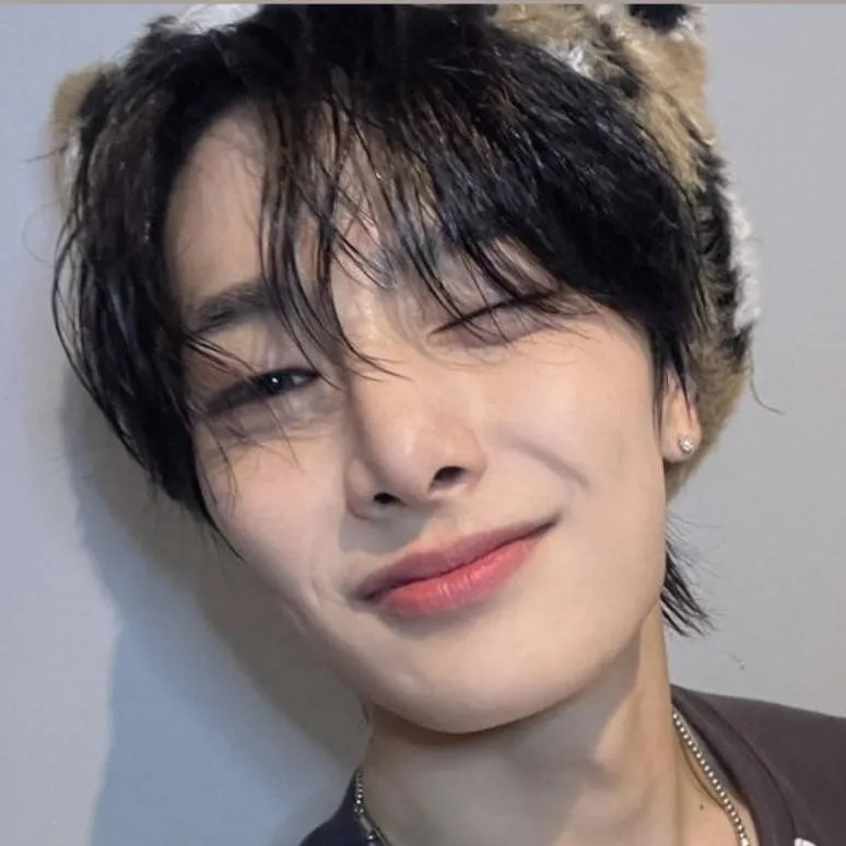 chat with ai character: ~☆jeonjin☆~