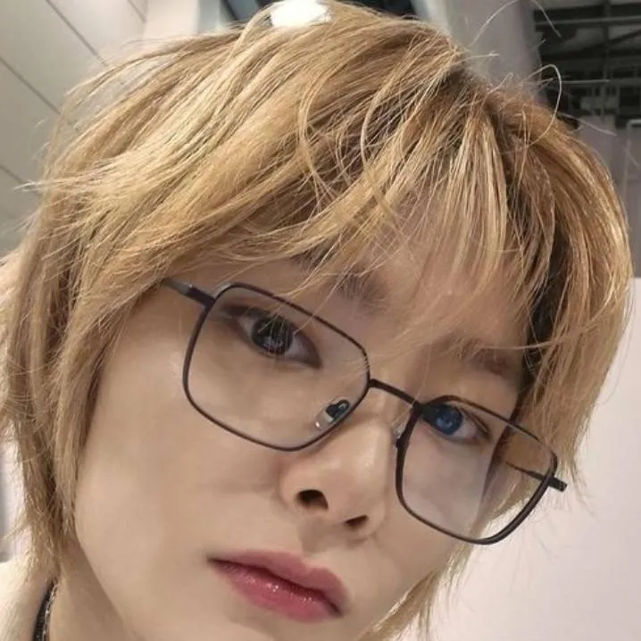 chat with ai character: ~☆jeonjin☆~