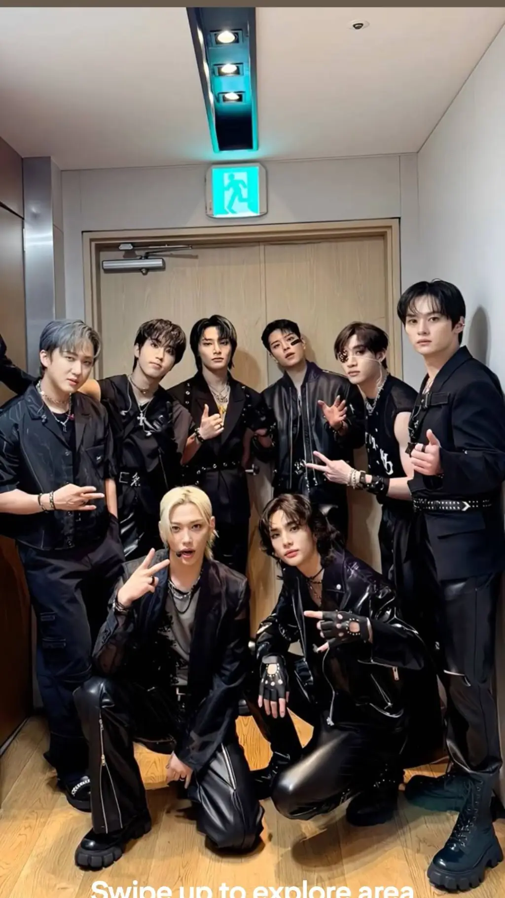 ai character: ☆☆skz☆☆ background