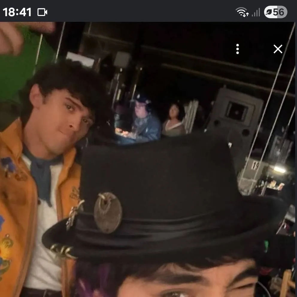 chat with ai character: descendants 5-max