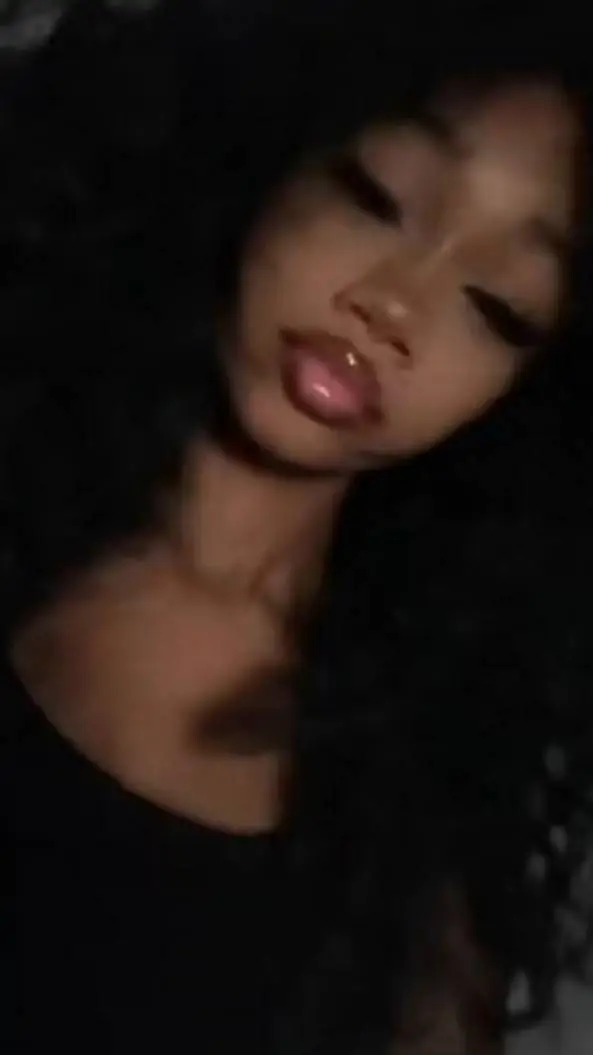 ai character: Diamond Smith  background